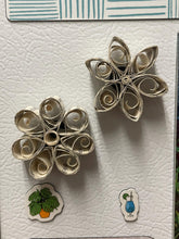 Load image into Gallery viewer, Book Magnets - Set of 2 Flowers